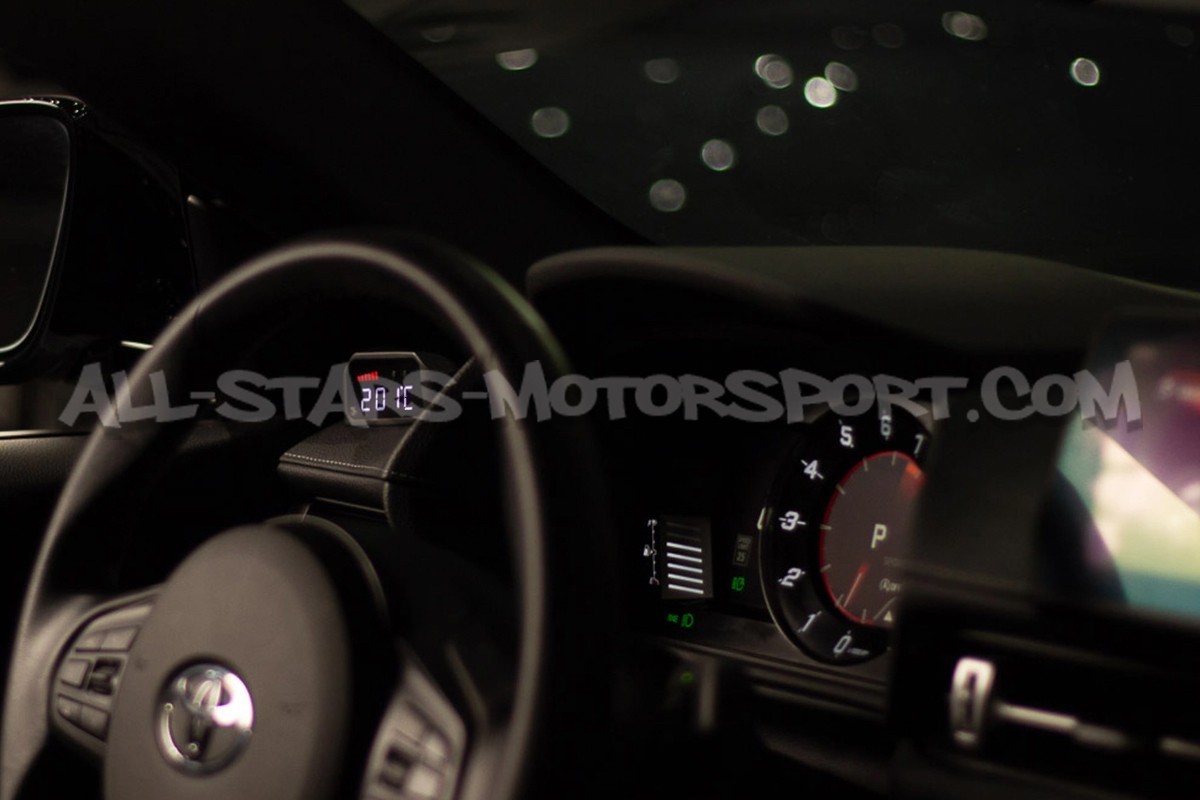 Reloj digital P3 Gauges para Toyota Supra MK5 A90