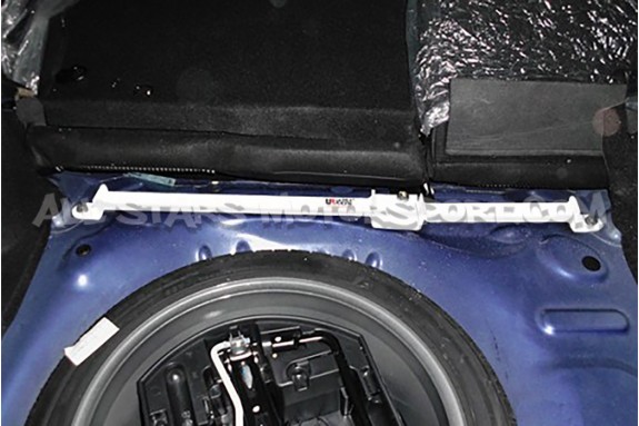 Barre anti rapprochement arrière Ultra Racing pour Peugeot 208 GTI