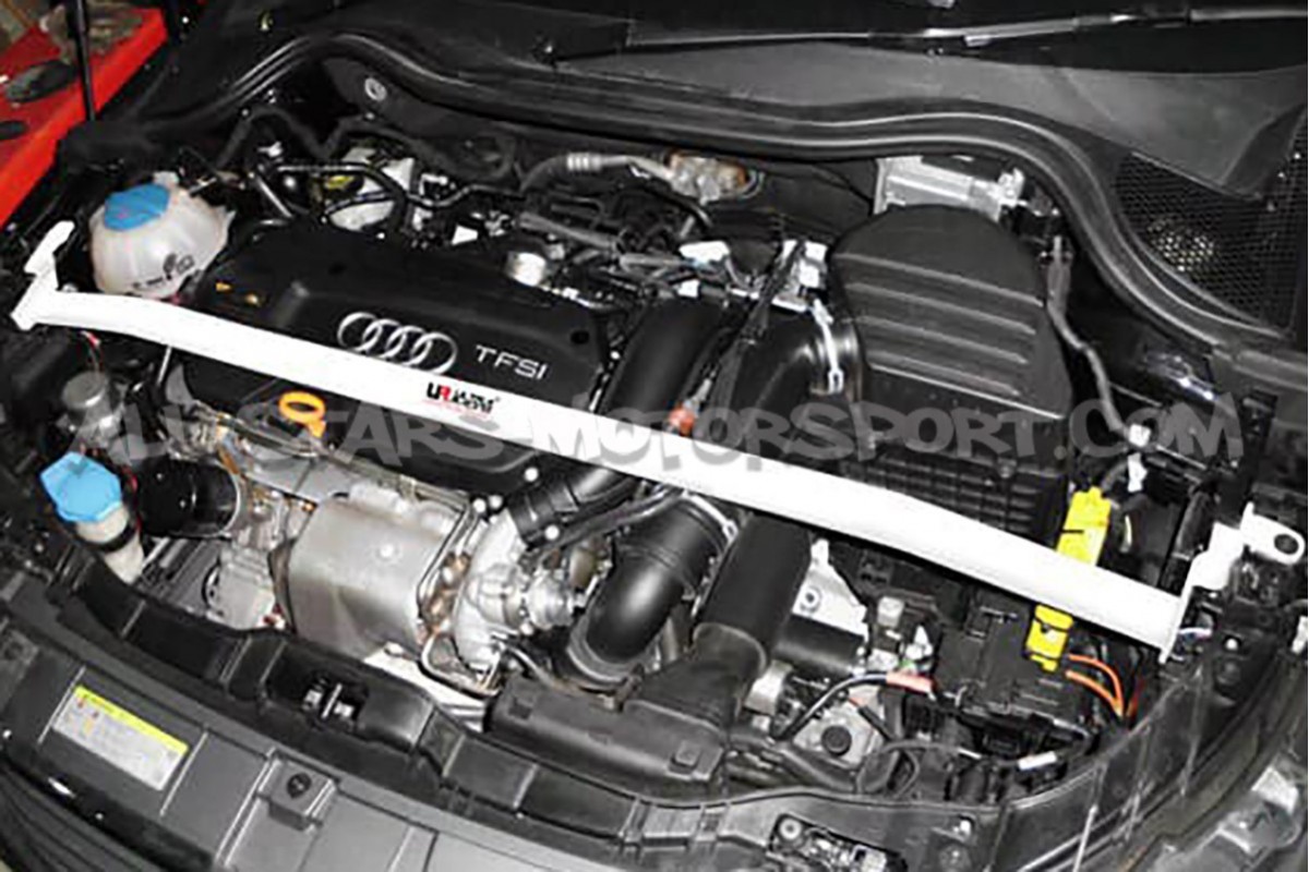 Barre anti rapprochement avant Ultra Racing pour Audi A1 1.4 TFSI
