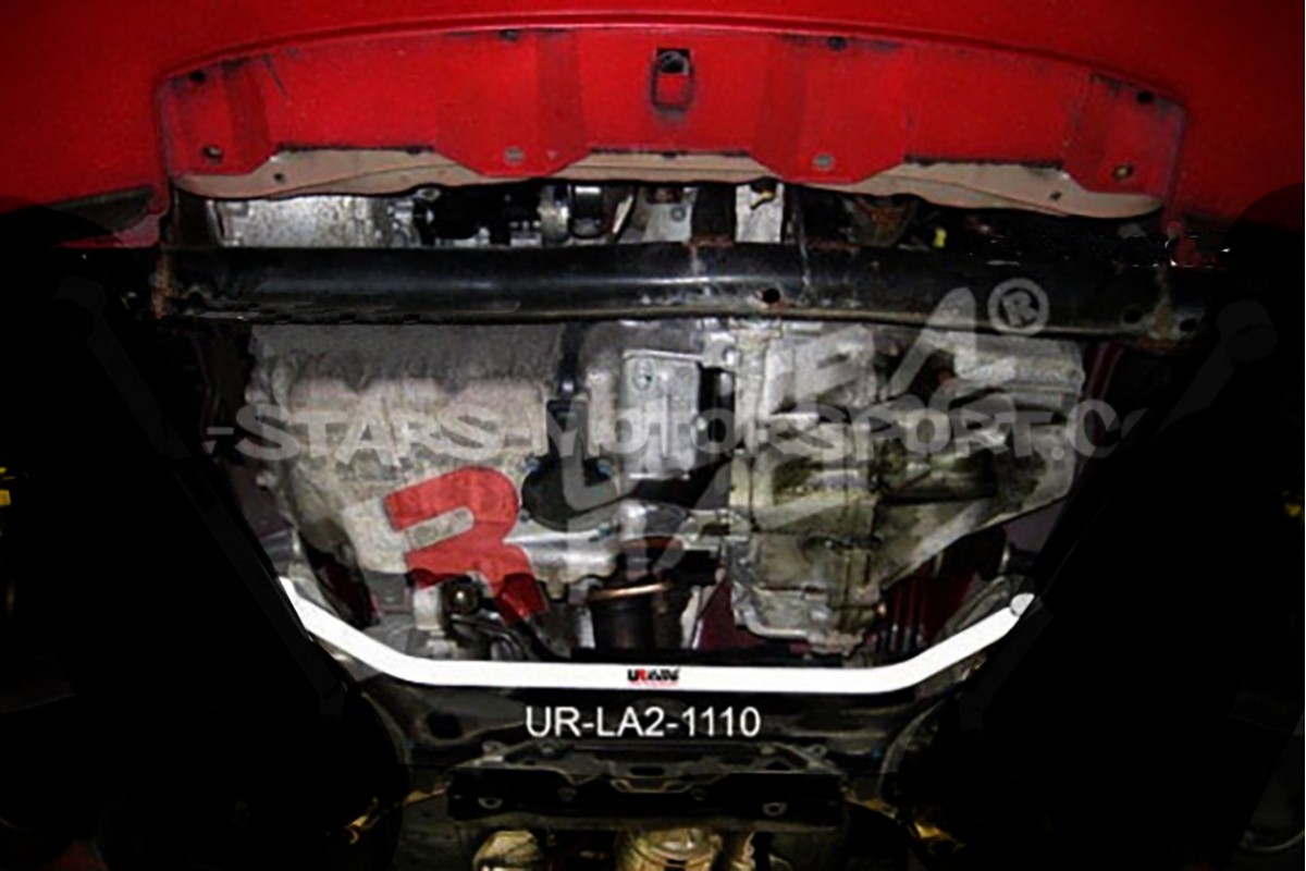 Barre inférieure avant Ultra Racing pour Honda Civic Type R FN2