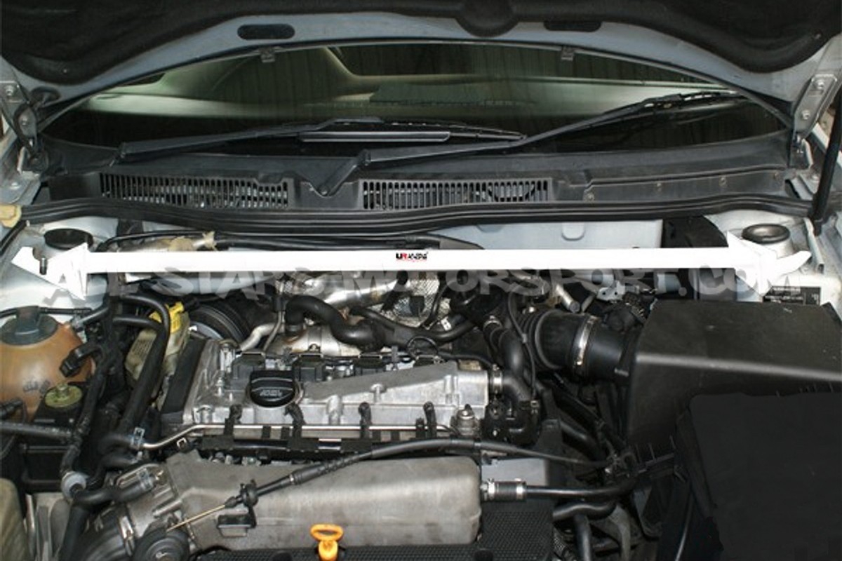 Barra de torreta delantera Ultra Racing para Golf 4 GTI / Leon 1M /...