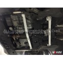 Renfort inférieur avant Ultra Racing pour Mercedes A45 AMG W176