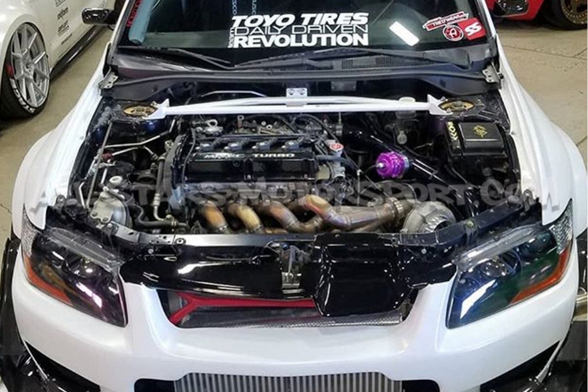 Mitsubishi Lancer Evo 8 / Evo 9 Ultra Racing 3 Points Front Upper S...